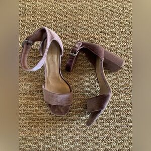 Velvet Chunky Block Heels size 8